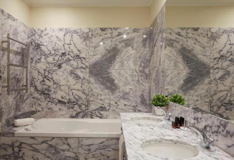 سوییت, Grande Hotel Do Porto