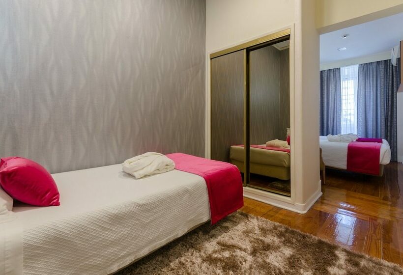 Quarto Triplo Standart, Inn Rossio