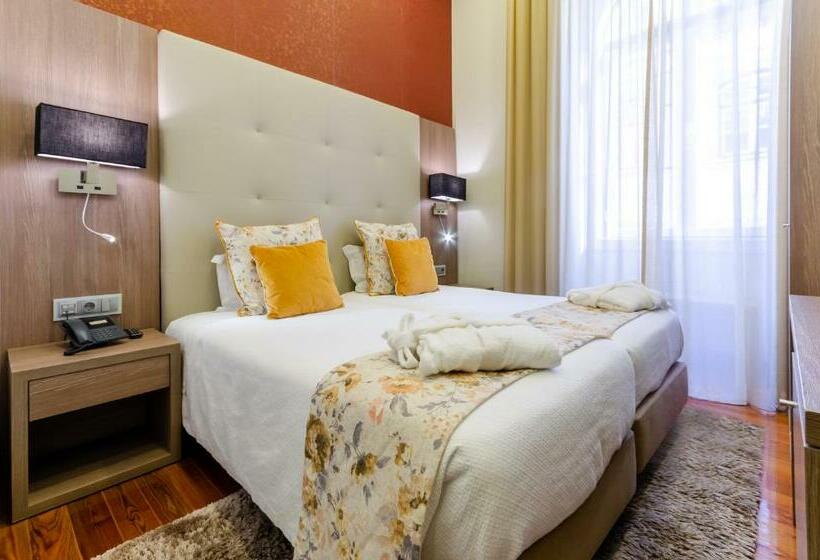 Quarto superior, Inn Rossio