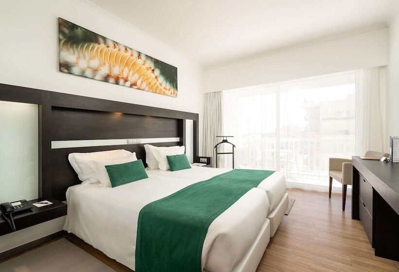 اتاق سوپریور با چشم‌انداز جانبی دریا, Jupiter Algarve Hotel