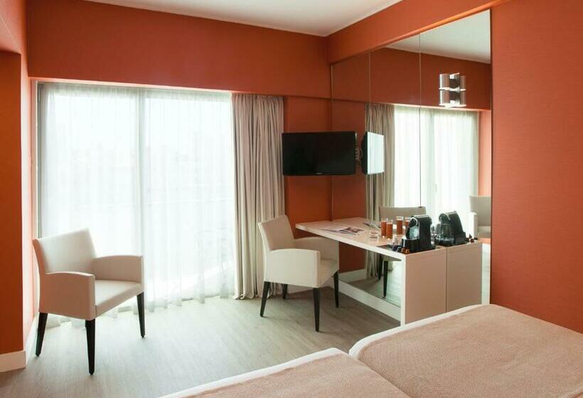 Premium Room with Balcony, Lutecia Smart Design