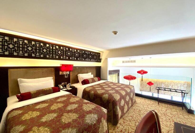 سوییت دوبلکس, Metropole