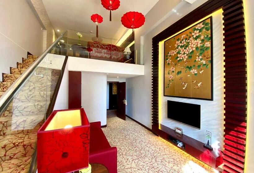 سوییت دوبلکس, Metropole