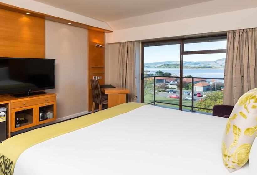 Club Room King Bed, Millennium Hotel Rotorua