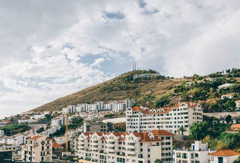 Quarto Deluxe com Vistas, Muthu Raga Madeira