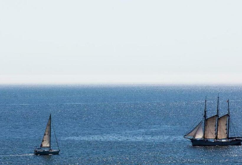 اتاق استاندارد, Carcavelos Beach