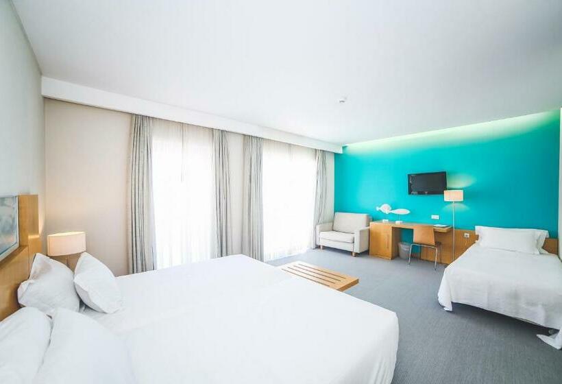 Chambre Triple Standard, Praia