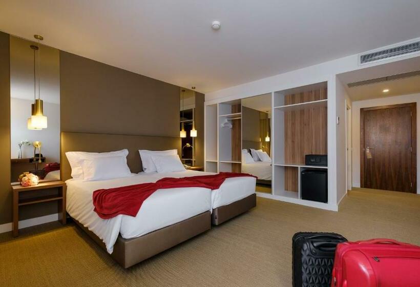 Chambre Triple Standard, Regina