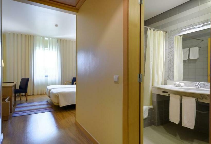 Standard Triple Room, Santa Maria