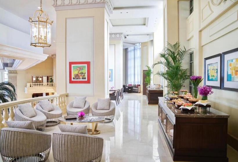 سوئیت کلاسیک, The Peninsula Manila