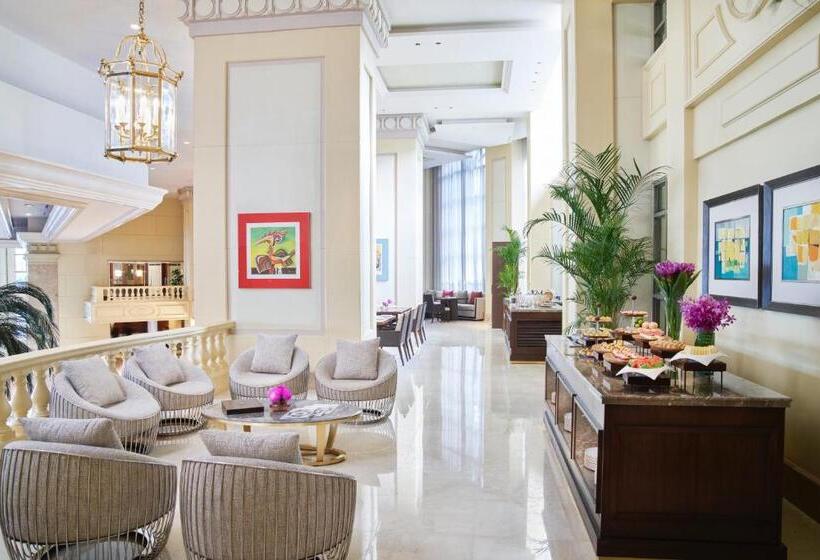 Klassische Suite, The Peninsula Manila