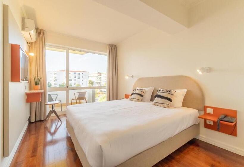 اتاق استاندارد با بالکن, WOT Lagos Montemar