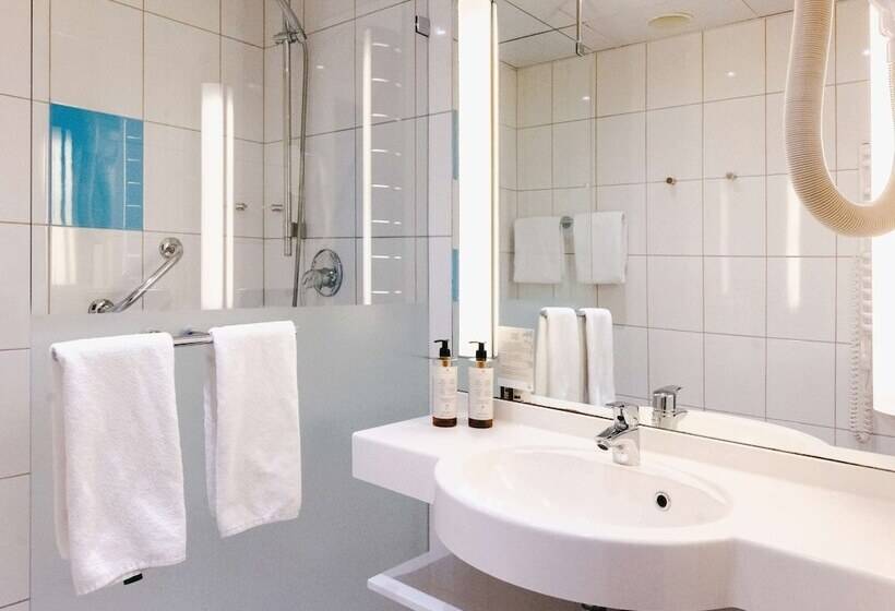 اتاق سوپریور, Novotel Krakow City West