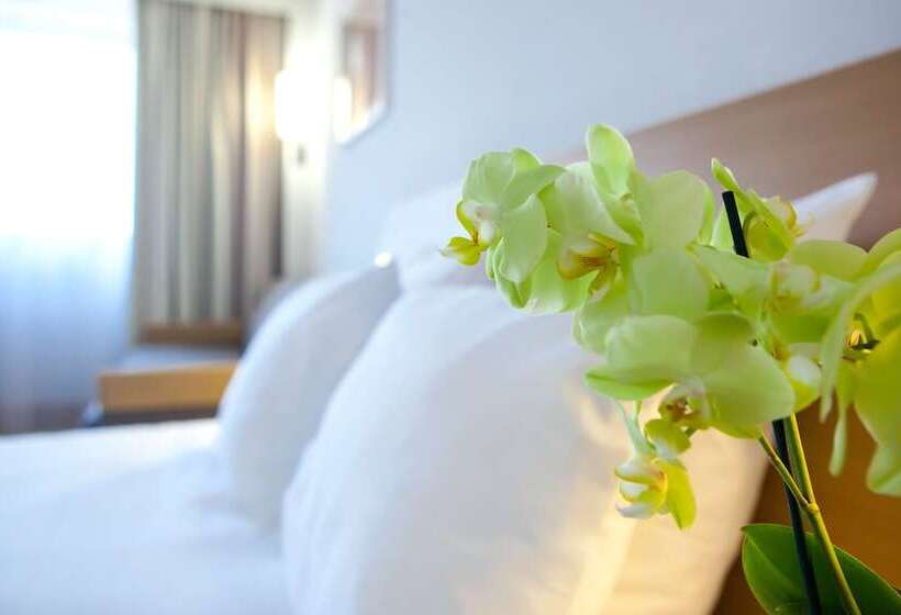 اتاق سوپریور, Novotel Krakow City West
