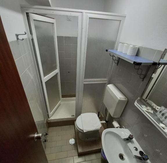 تختخواب در اتاق مشترک, Dbv Guesthouse