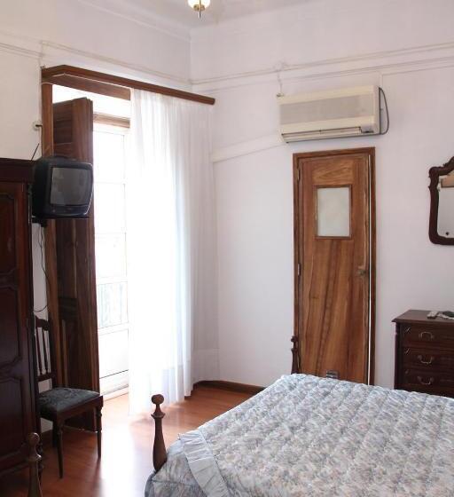 اتاق استاندارد چهار تخته, Residencial Carvalho