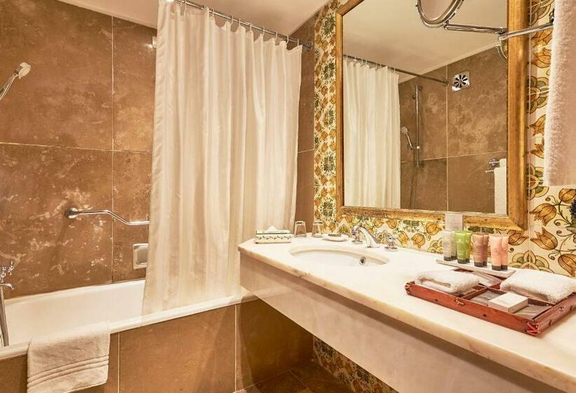 Classic Room with Views, Dona Filipa