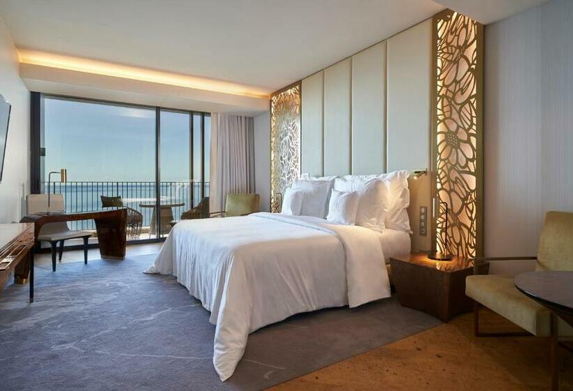 اتاق استاندارد با چشم‌انداز دریا, Savoy Palace, The Leading Hotels of The World Savoy Signature