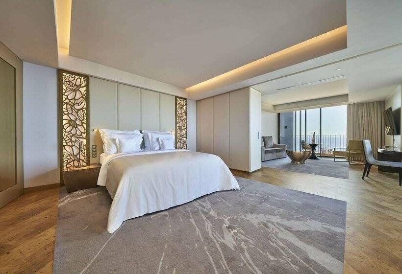 سوییت با چشم‌انداز دریا, Savoy Palace, The Leading Hotels of The World Savoy Signature