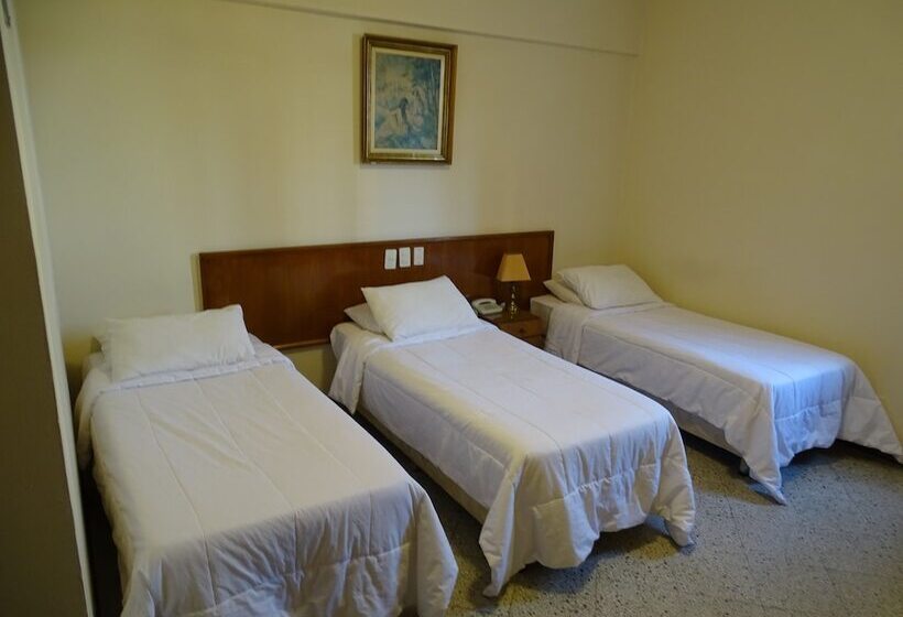 3-Bett-Standardzimmer, Gran Hotel Parana