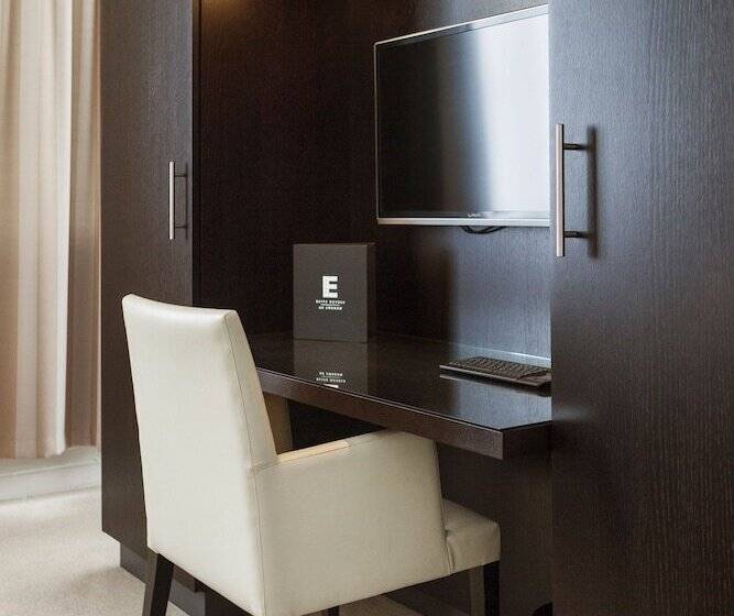 Suite, Elite Park Avenue