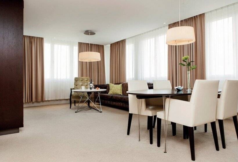 스위트, Elite Park Avenue