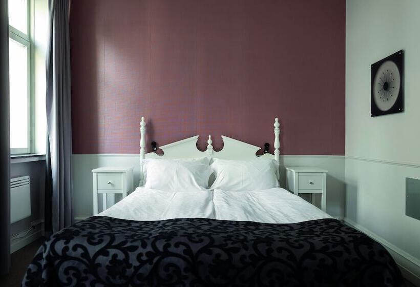 اتاق اکونومی, Elite Hotel Savoy