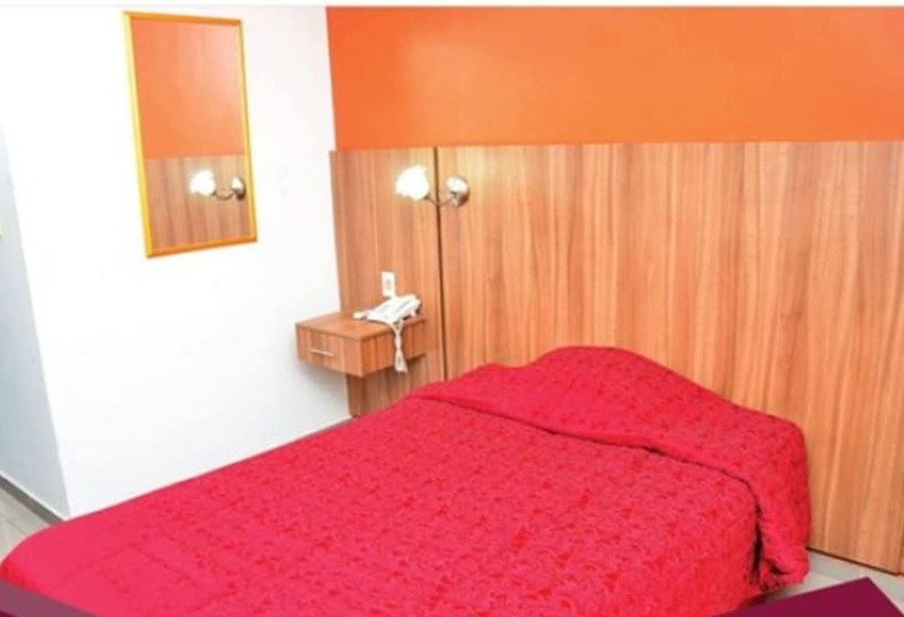 Quarto Estandar, Presidente Hotel