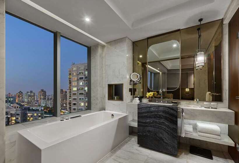 اتاق پرمیوم, Doubletree By Hilton Phuket Banthai Resort