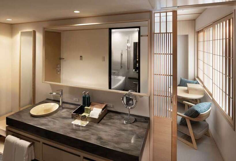 اتاق لوکس با چشم‌انداز استخر, Doubletree By Hilton Phuket Banthai Resort