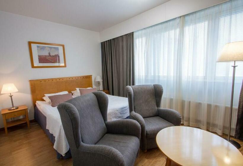 اتاق اکونومی, Economy Hotel Savonia