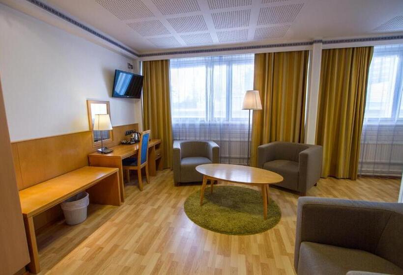 سوییت, Economy Hotel Savonia