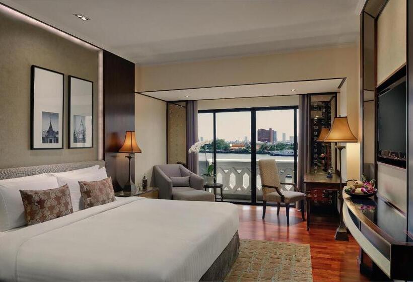 Deluxe room with river view, Anantara Riverside Bangkok Resort