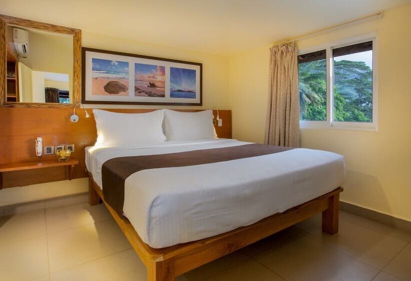 Superior Room, Coral Strand Smart Choice