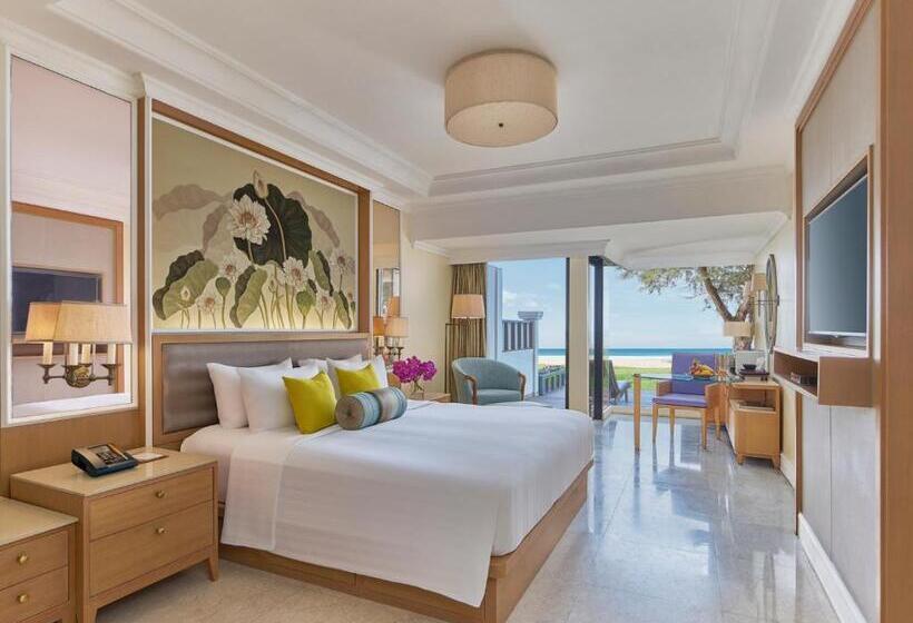 Club Room King Bed, Dusit Thani Laguna Phuket