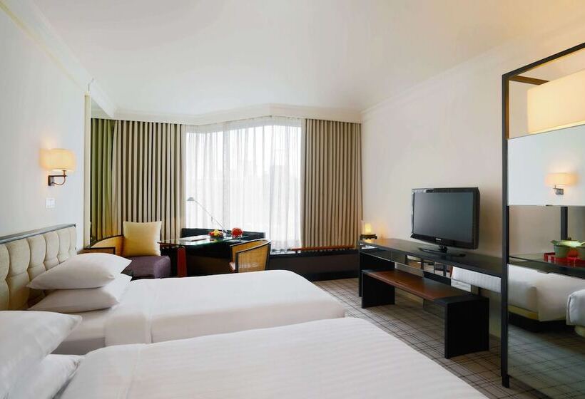 Standard Room, Grand Hyatt Erawan Bangkok