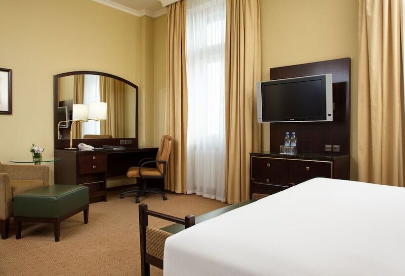 Chambre Deluxe King Size, Hilton Moscow Leningradskaya