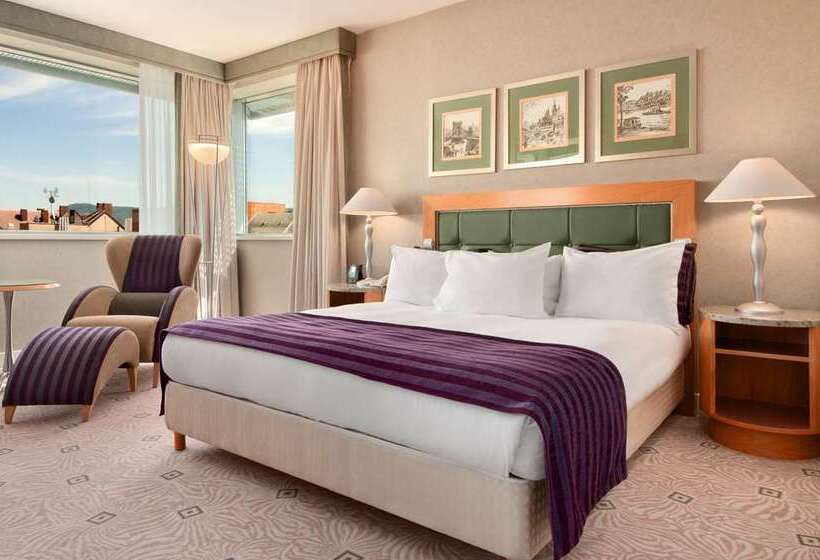 行政房间, Hilton Moscow Leningradskaya