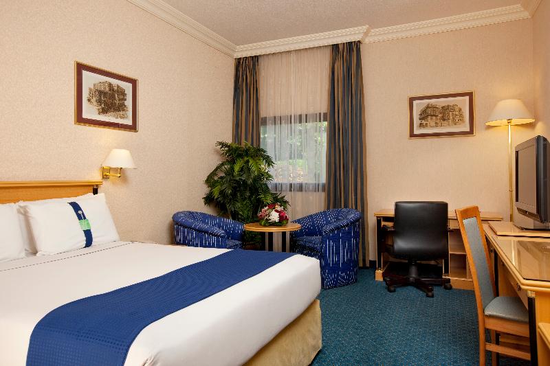 اتاق استاندارد با تخت بزرگ, Holiday Inn Yanbu