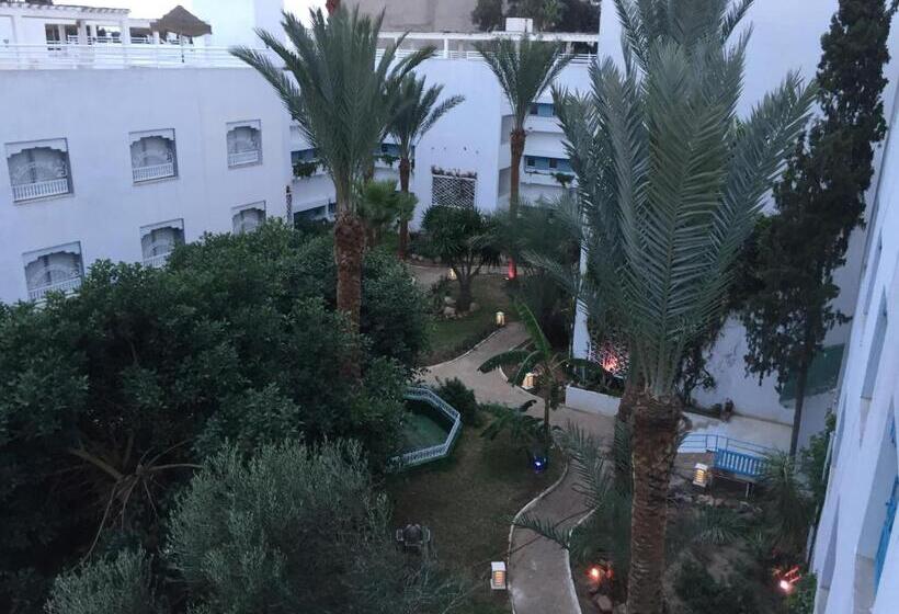 غرفة قياسية ثلاثية, La Residence Hammamet