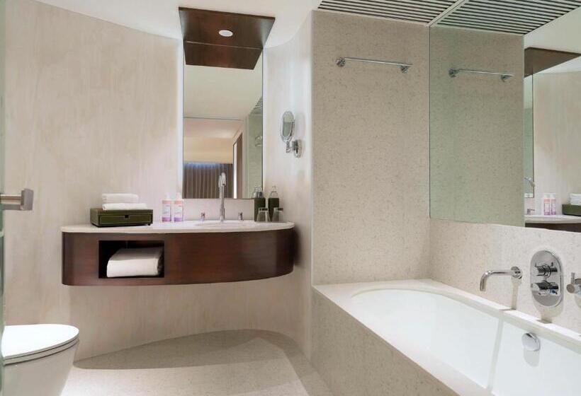 Deluxe-huone King-vuode, Mövenpick Bdms Wellness Resort Bangkok