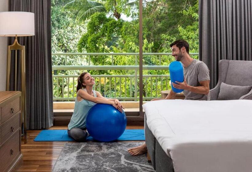 سوئیت با تخت بزرگ, Mövenpick Hotel Bangkok Ploenchit Bdms
