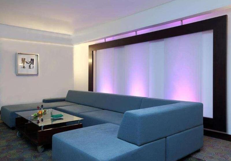 سوییت, Radisson Blu Hotel, Riyadh