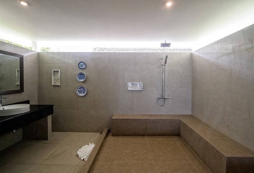 کابین, Thavorn Beach Village Resort & Spa Phuket