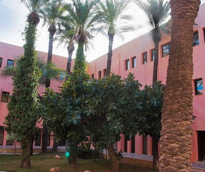 اتاق استاندارد با چشم‌انداز استخر, Aqi Skanes Resort