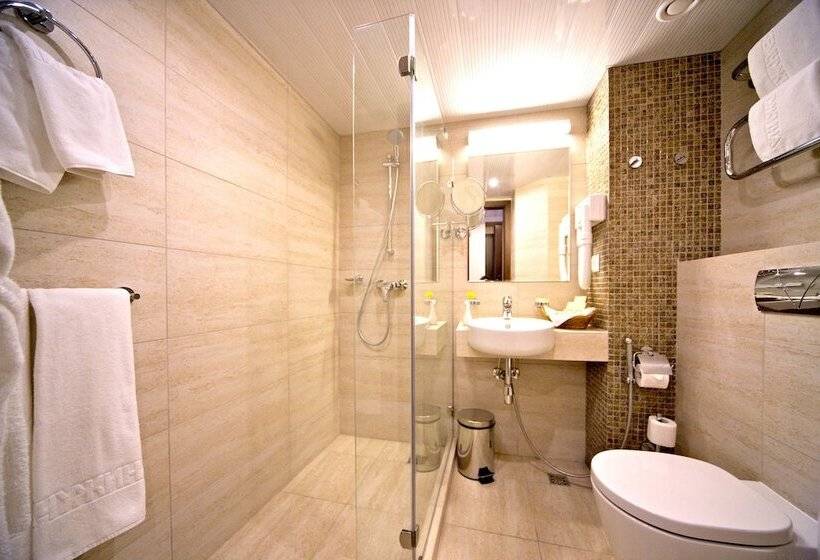 اتاق پرمیوم, Grand Hotel Zhemchuzhina