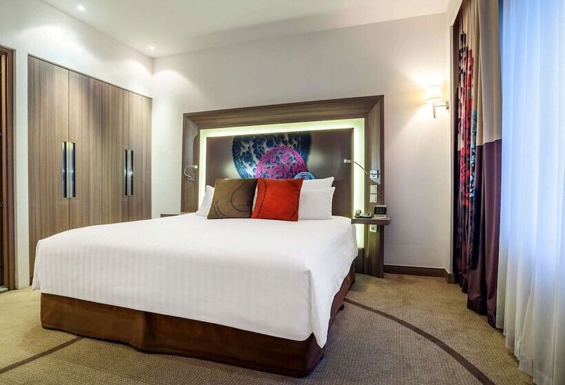 Junior Suite, Novotel Bangkok On Siam Square