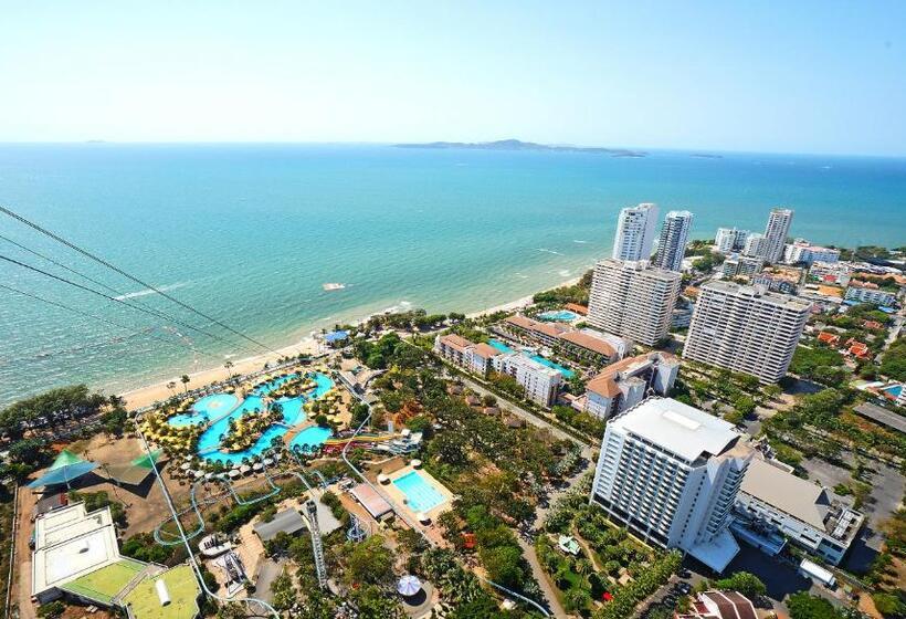 سوییت جونیور, Pattaya Park Beach Resort