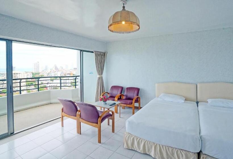 سوییت جونیور, Pattaya Park Beach Resort