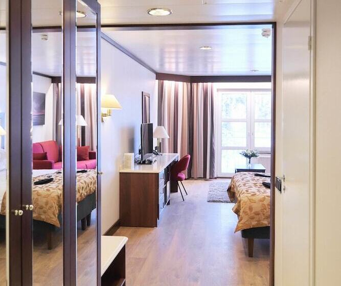 اتاق لوکس با بالکن, Naantali Spa